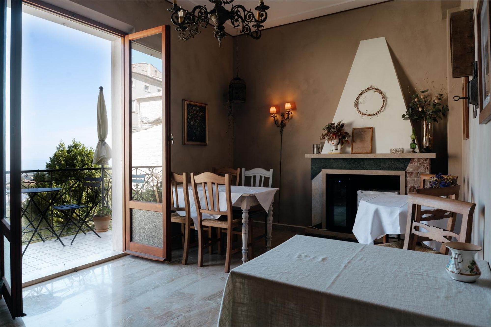 Casa Agello B&B Рипатрансоне Экстерьер фото