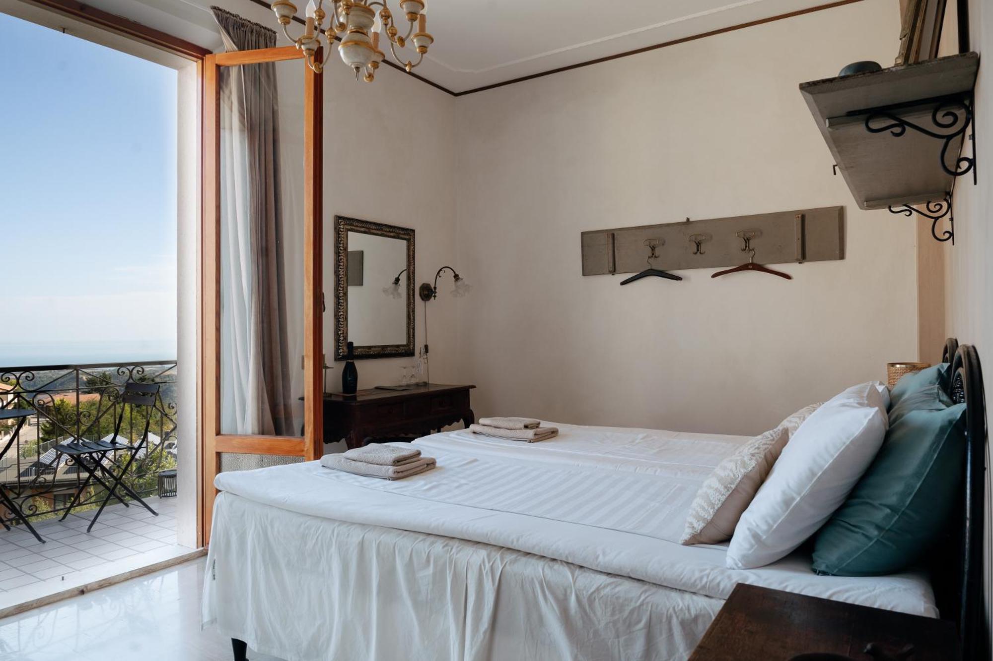 Casa Agello B&B Рипатрансоне Экстерьер фото